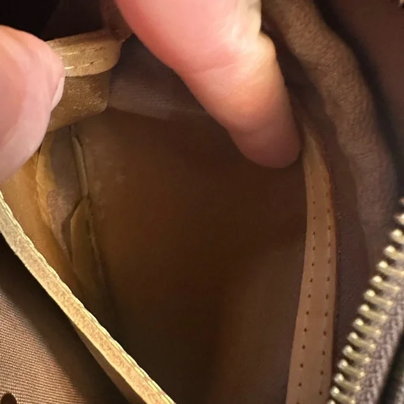 LV Montorgueil PM - Picture 15 of 16